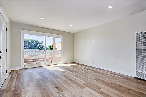 635 8th Pl Photo 1