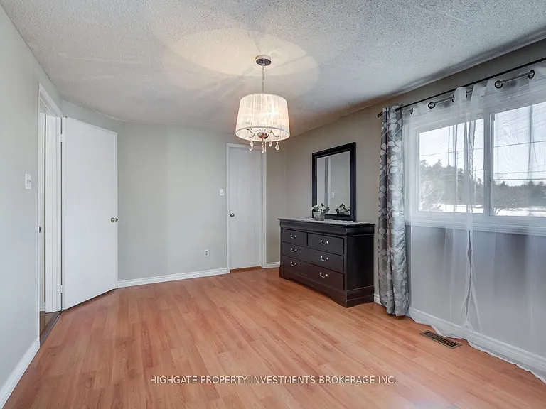 913 Dyer Ct — Photo 19