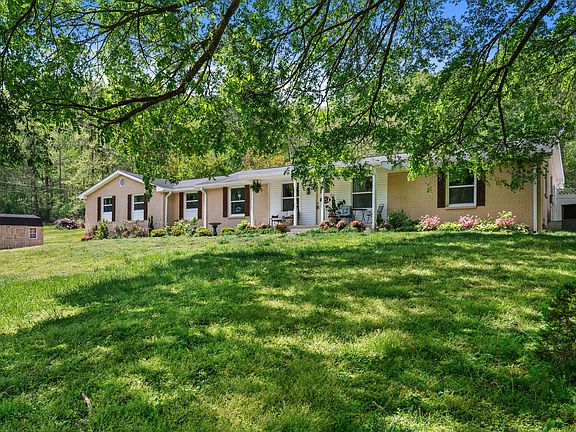 4th image of 1142 Indian Springs Rd