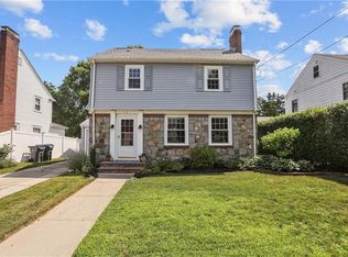 16 Elmcroft Ave, Providence, RI 02908