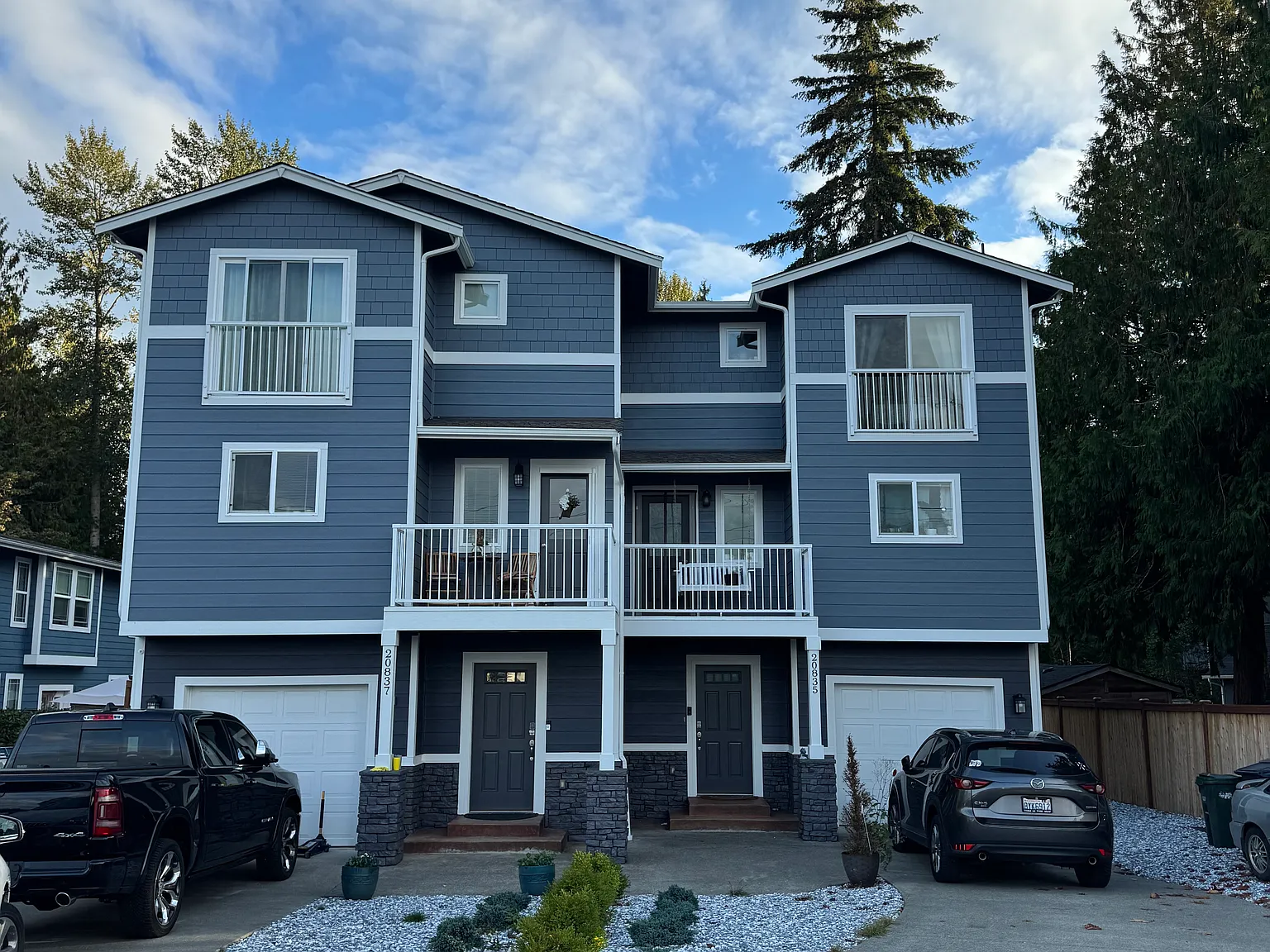 3 bed, 2100 sqft, $3,400 — Photo 2