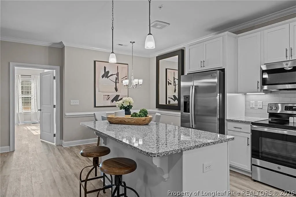 2 bed, 2.0 bath, 1598 sqft, $1,700 — Photo 2