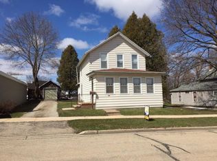 119 Green Bay Ave, Oconto Falls, WI 54154