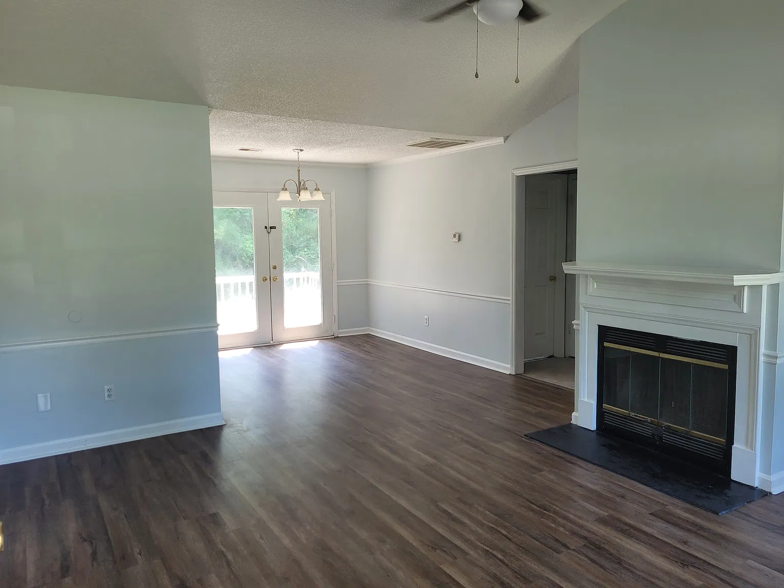 3 bed, 1118 sqft, $1,800 — Photo 4