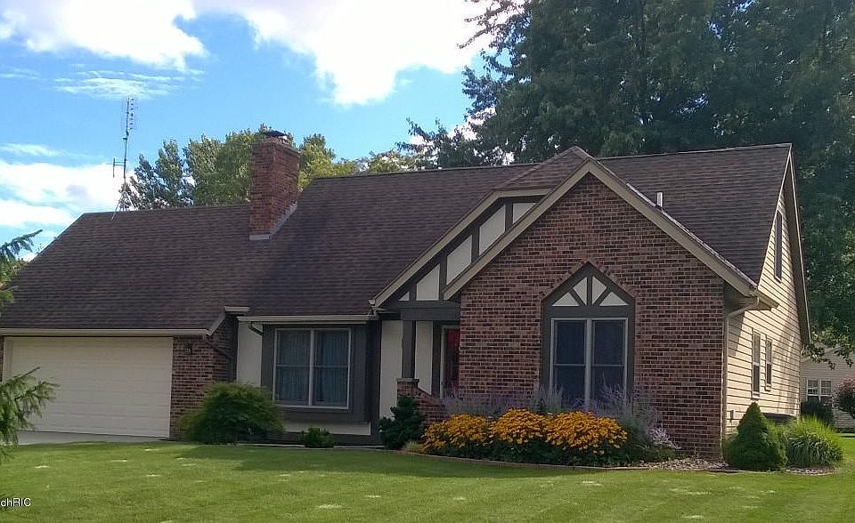 1st image of 1036 E 10th St