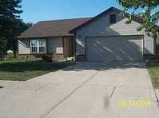 1552 Pebble Beach Dr, Franklin, IN
