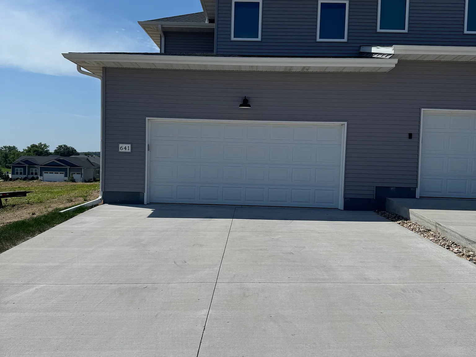 4 bed, 3.5 bath, 2129 sqft, $3,095 — Photo 3