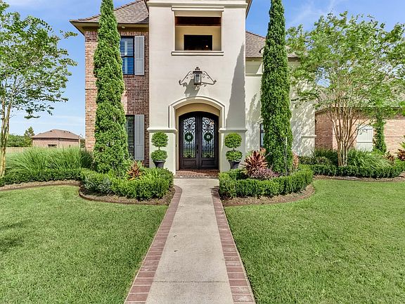 3rd image of 209 Saddleback Cir