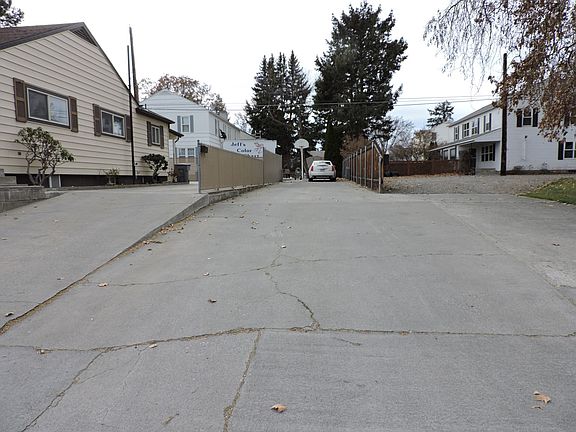 4th image of 1517 Jadwin Ave