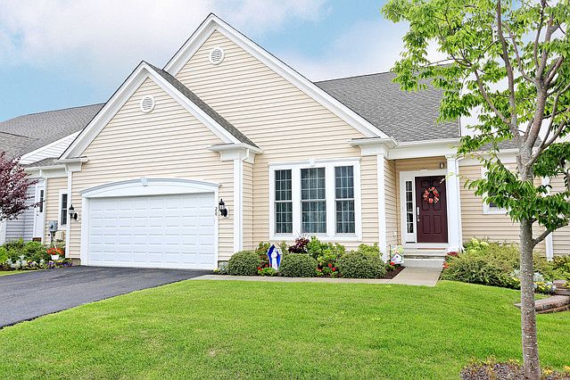1st image of 20 Langdon Grv #20