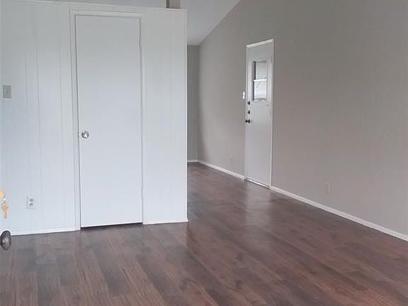 4th image of 3710 Glacier Ln