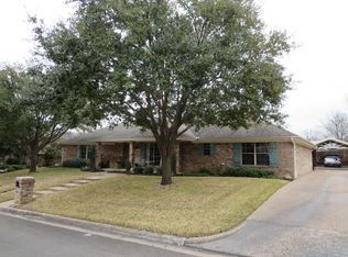 9905 Sandalwood Dr, Woodway, TX 76712