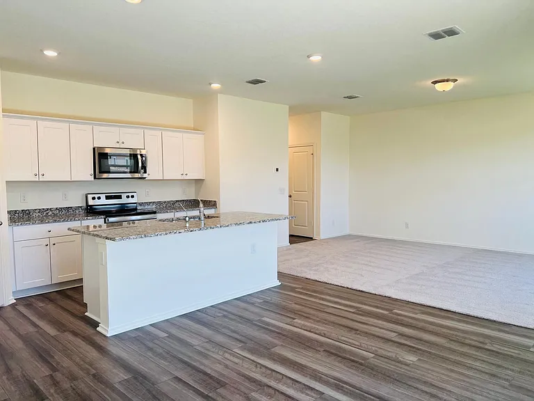8907 Colony Mdw — Photo 7
