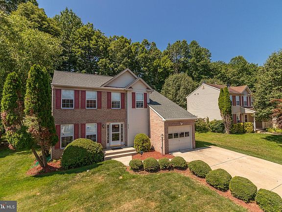 3rd image of 5745 Rhode Island Dr