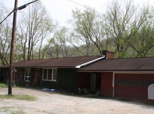 10710 Elk River Rd N, Clendenin, WV 25045