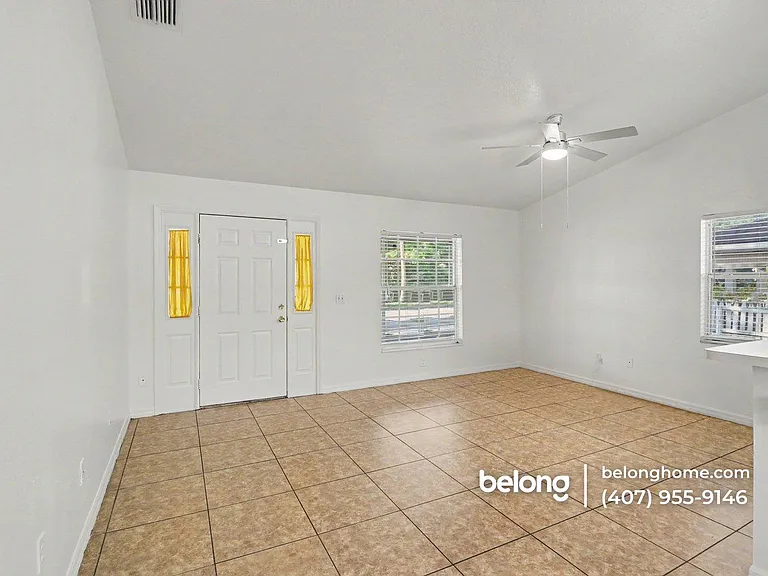 540 W Comstock Ave — Photo 13