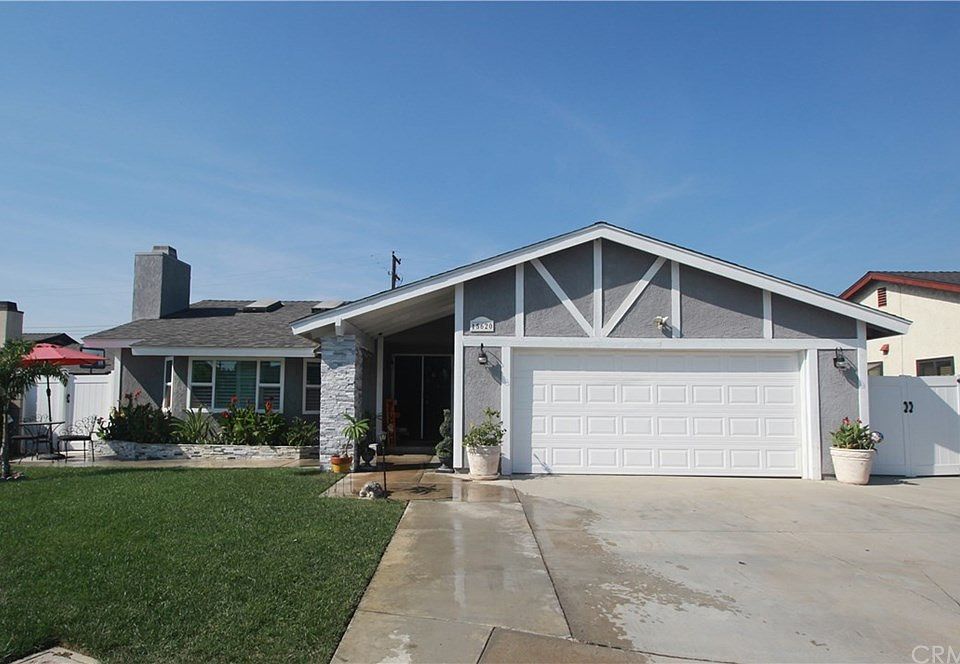 1st image of 15620 Sharonhill Dr