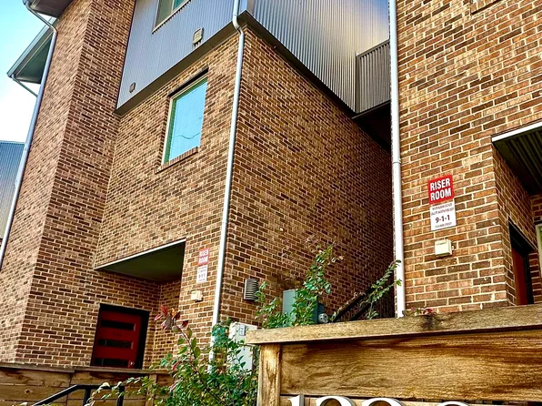 1320 May St APT 206, Fort Worth, TX 76104