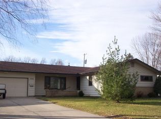 1058 Van Buren Ave, Owatonna, MN 55060