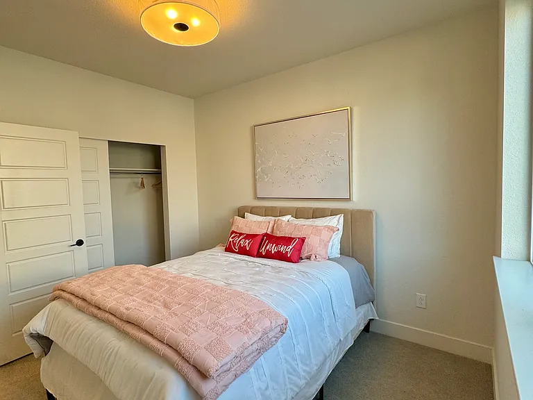 3122 W Bonfils Pl — Photo 8