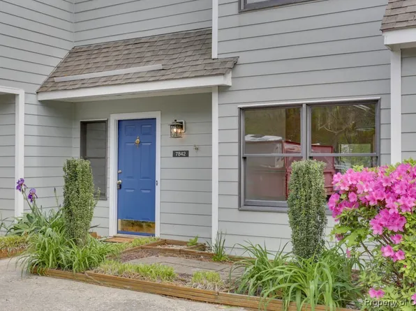 7842 Sunset Dr #10B, Hayes, VA 23072