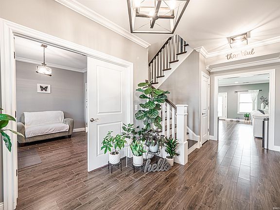 4th image of 8039 Lander Dr