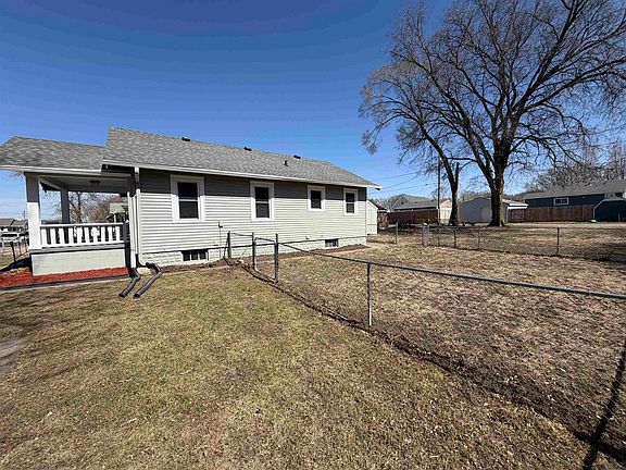 3rd image of 1706 Irene St