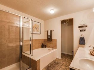 11521 Champions Green Dr, Houston, TX 77066