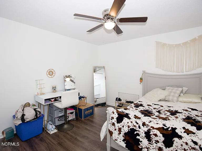 901 Glendale Dr — Photo 34