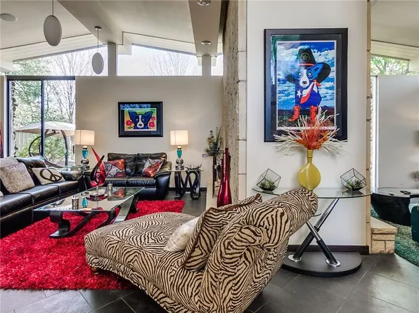 7001 N Country Club Pl, Oklahoma City, OK 73116