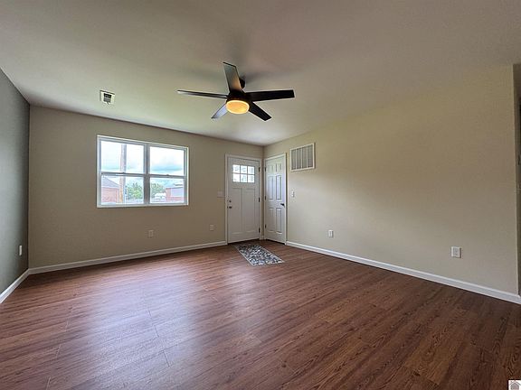 3rd image of 110 Dawson Rd