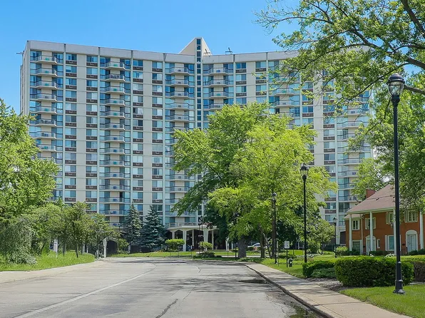 40 N Tower Rd APT 11K, Oak Brook, IL 60523