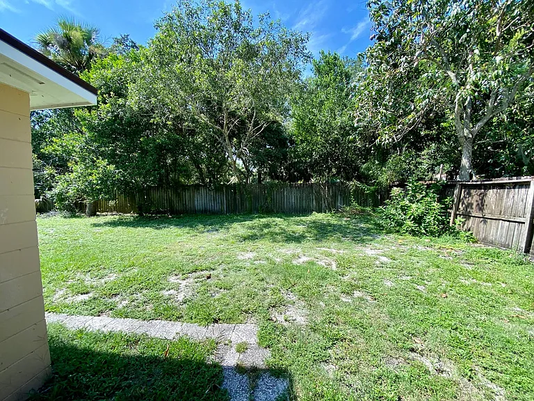 141 Platt Ave — Photo 9