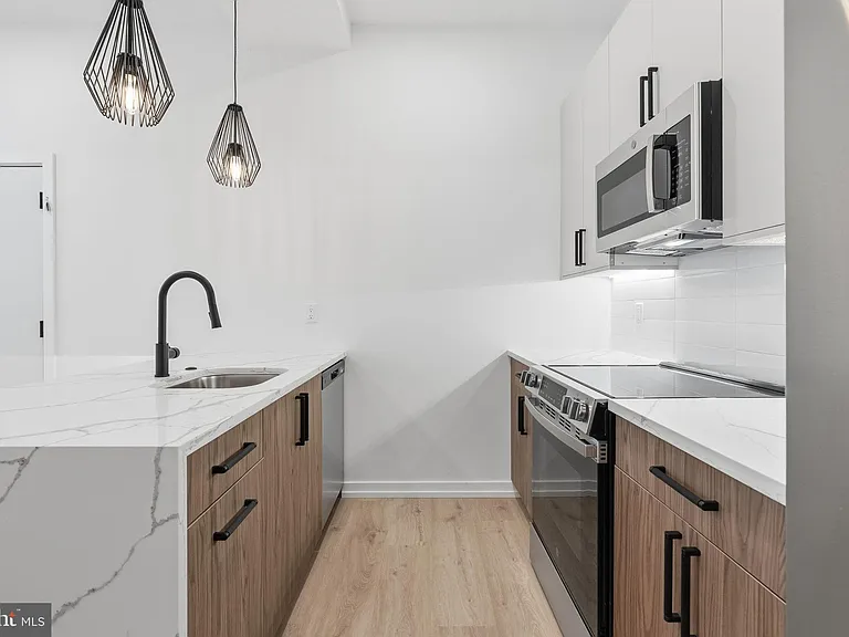 1232 Chancellor St #3C — Photo 4