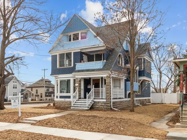 421 Waugoo Ave, Oshkosh, WI 54901
