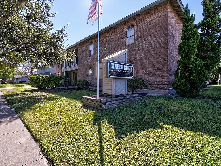 Timber Ridge Apartments — Photo 3