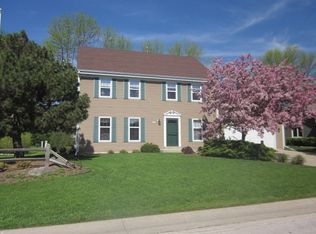 4385 S Longview Dr, New Berlin, WI 53151