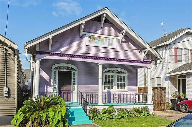 3804 Banks St — Photo 1
