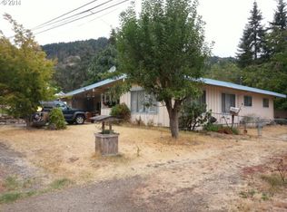 881 NE Laurance St, Myrtle Creek, OR 97457