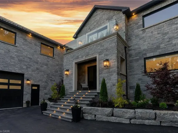 1067 Jerseyville Rd W, Ancaster, ON L0R 1R0