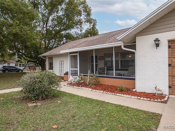 5th image of 194 W Sugarberry Ln