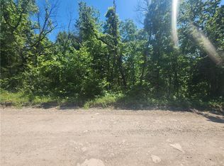 34 Turner Dr, La Cygne, KS 66040