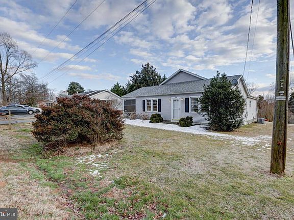 2nd image of 106 N Meadow Dr