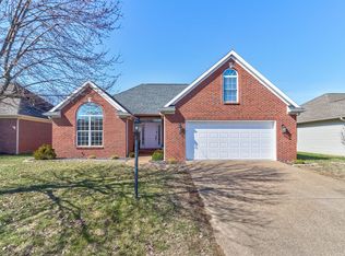 2807 Laura Lynn Ln, Newburgh, IN 47630