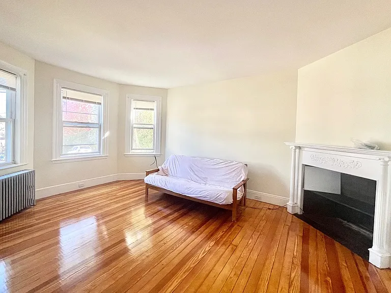 300 Summit Ave — Photo 7