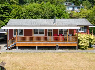 4598 Whitaker Rd, Sechelt, BC V7Z0E4