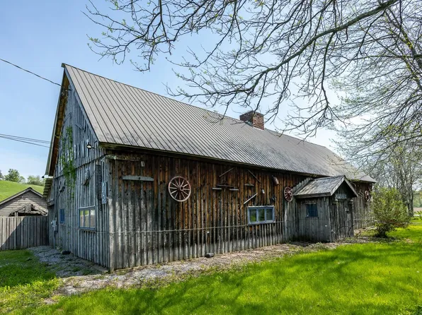 425 Rt. 30 North, Pawlet, VT 05775