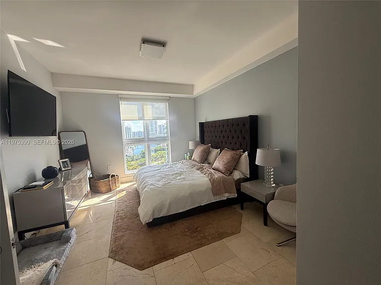 20000 Country Club Dr #9 — Photo 15