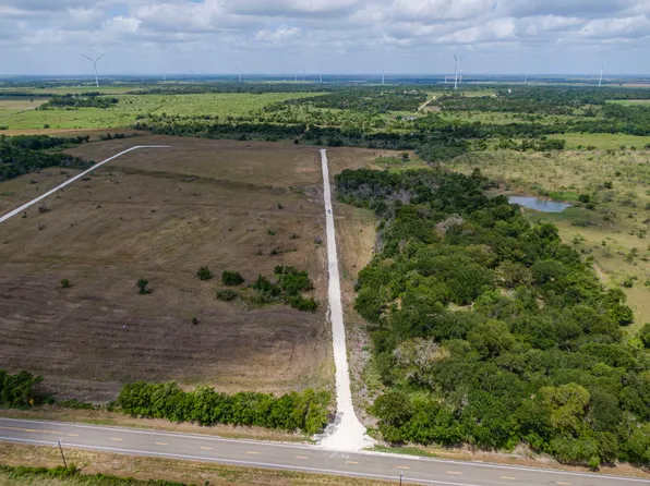 339 Fm, Mount Calm, TX 76673