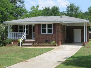 364 Walnut Dr, Social Circle, GA 30025